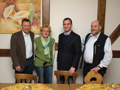 Hrter (zweiter von rechts) mit den SPD-Vorstandsmitgliedern Tann, Seidenfu und Martin (von links)